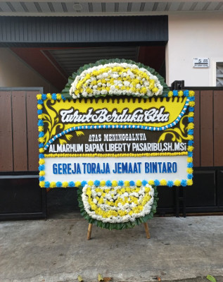 Papan Bunga Duka di Dadok Tunggul Hitam
