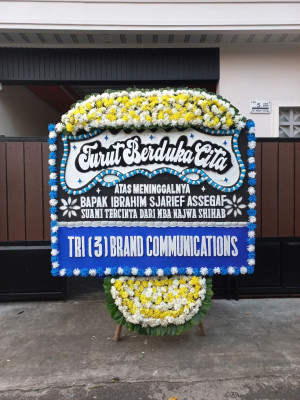 Papan Bunga Duka di Dadok Tunggul Hitam